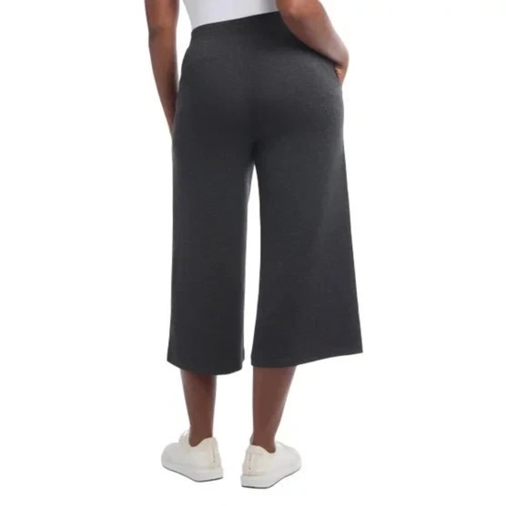 Danskin Women's Luxe Cropped Gaucho, Gray, Size: XL, New - Picture 3 of 4